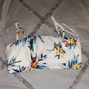 Flower vacation top